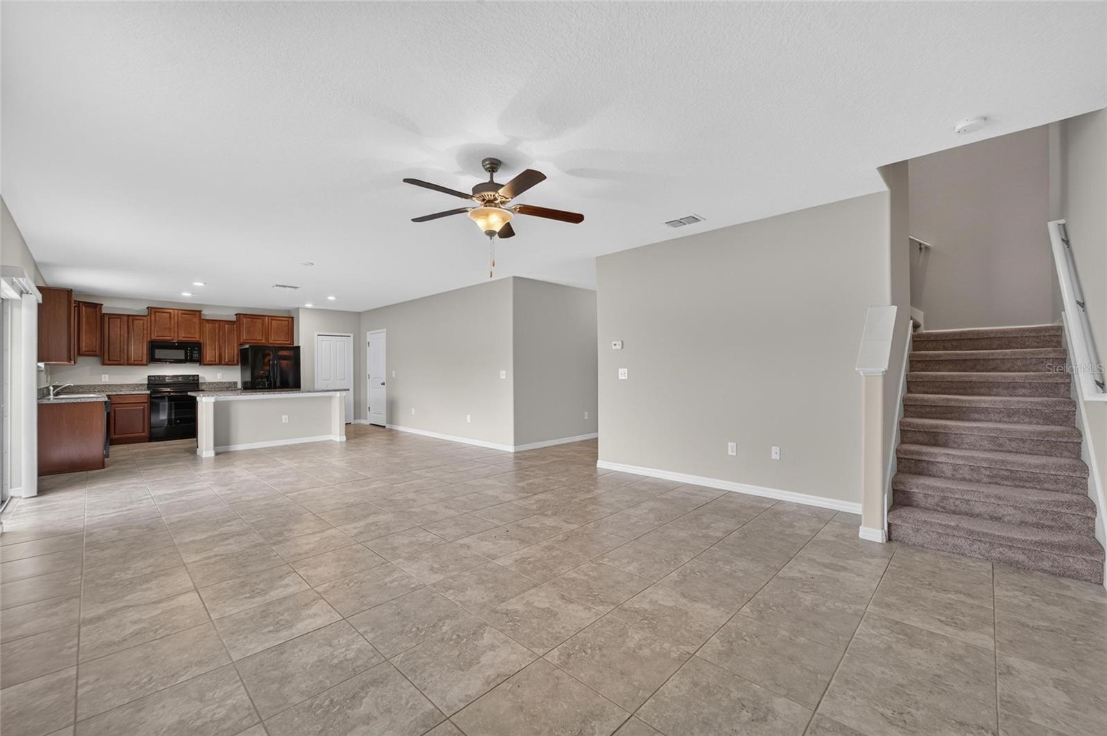 215 ENGLISH HERITAGE PL — photo 27