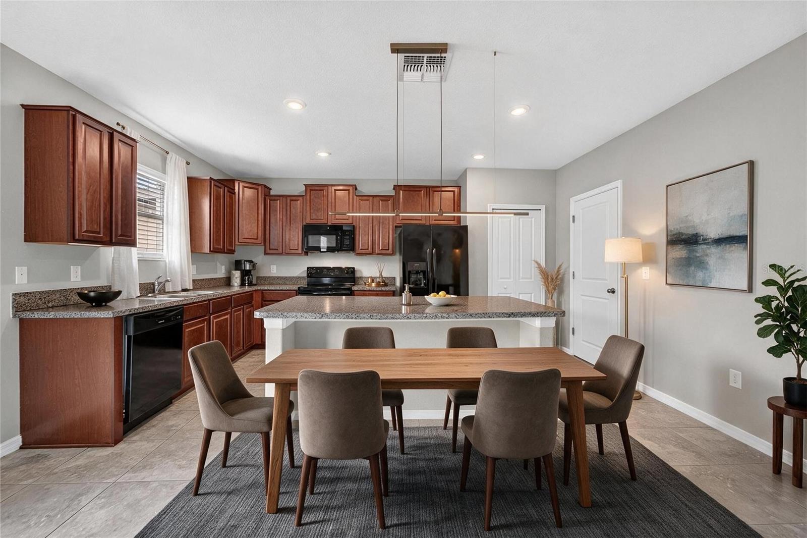 215 ENGLISH HERITAGE PL — photo 31
