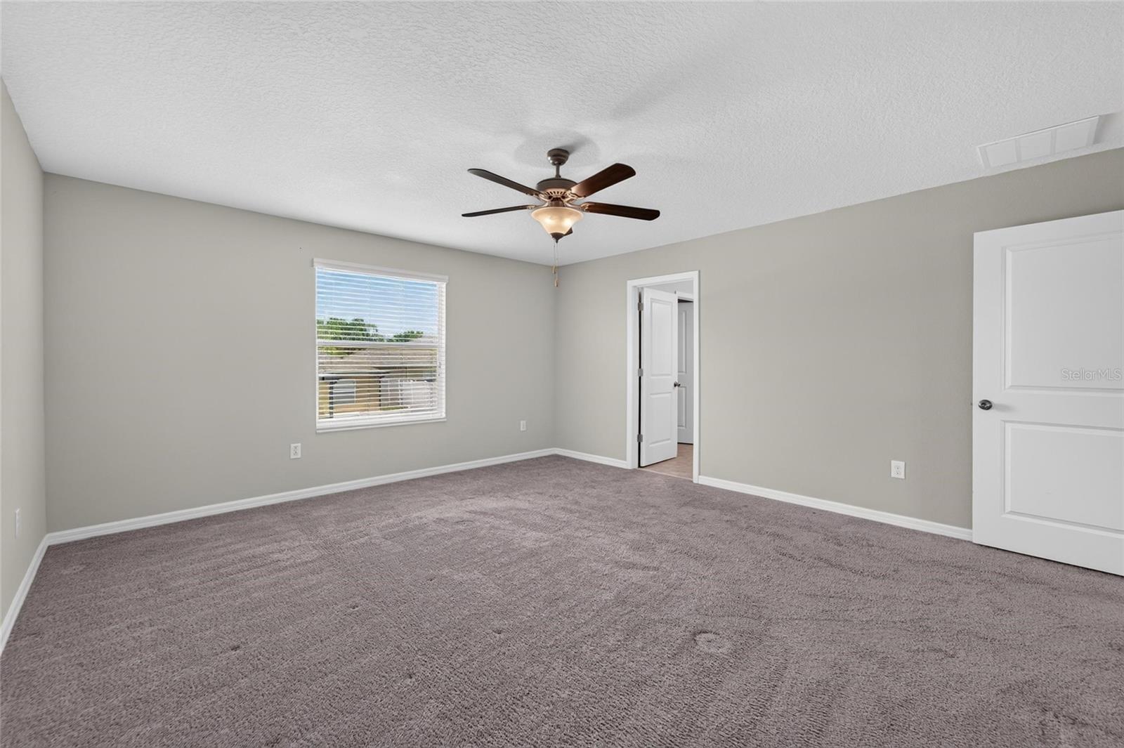 215 ENGLISH HERITAGE PL — photo 45