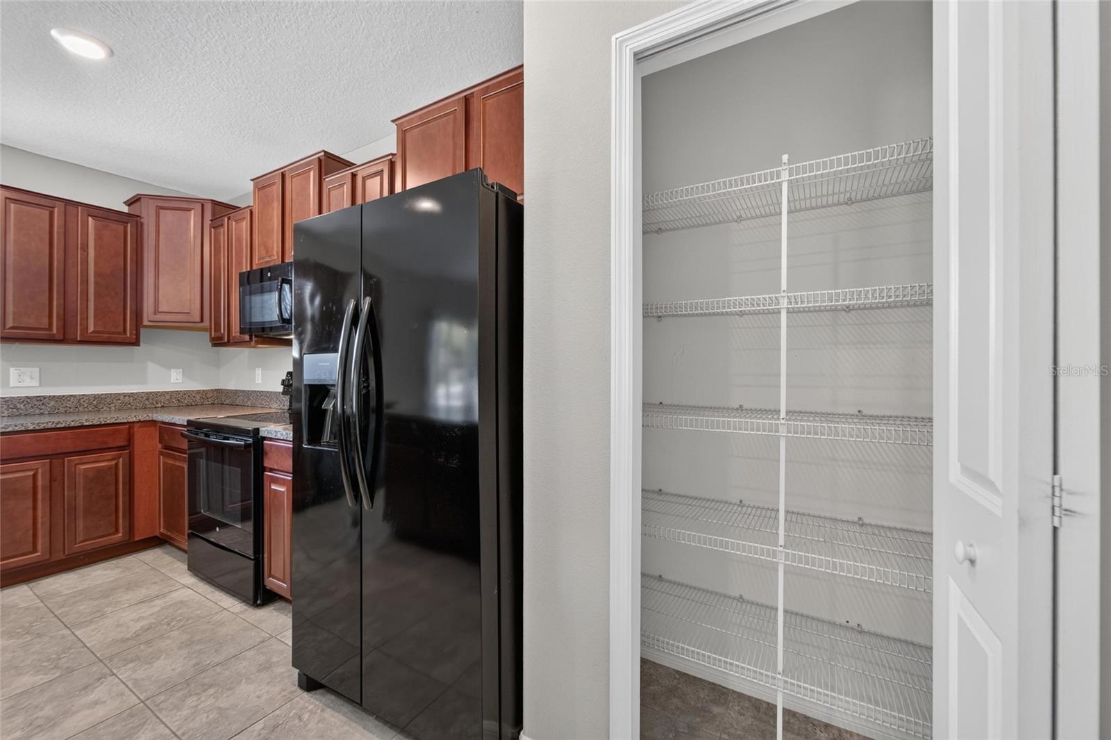 215 ENGLISH HERITAGE PL — photo 36