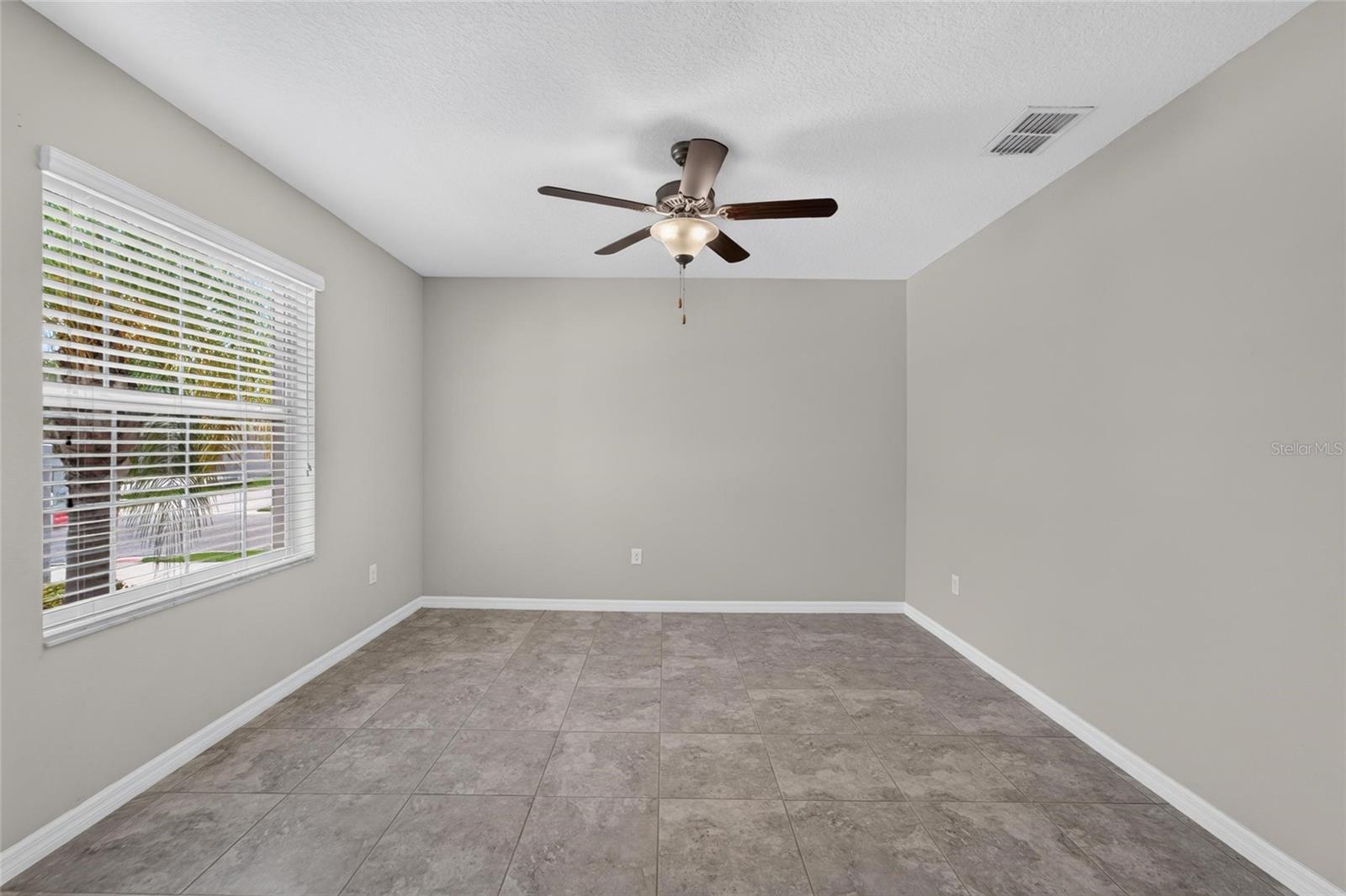 215 ENGLISH HERITAGE PL — photo 18