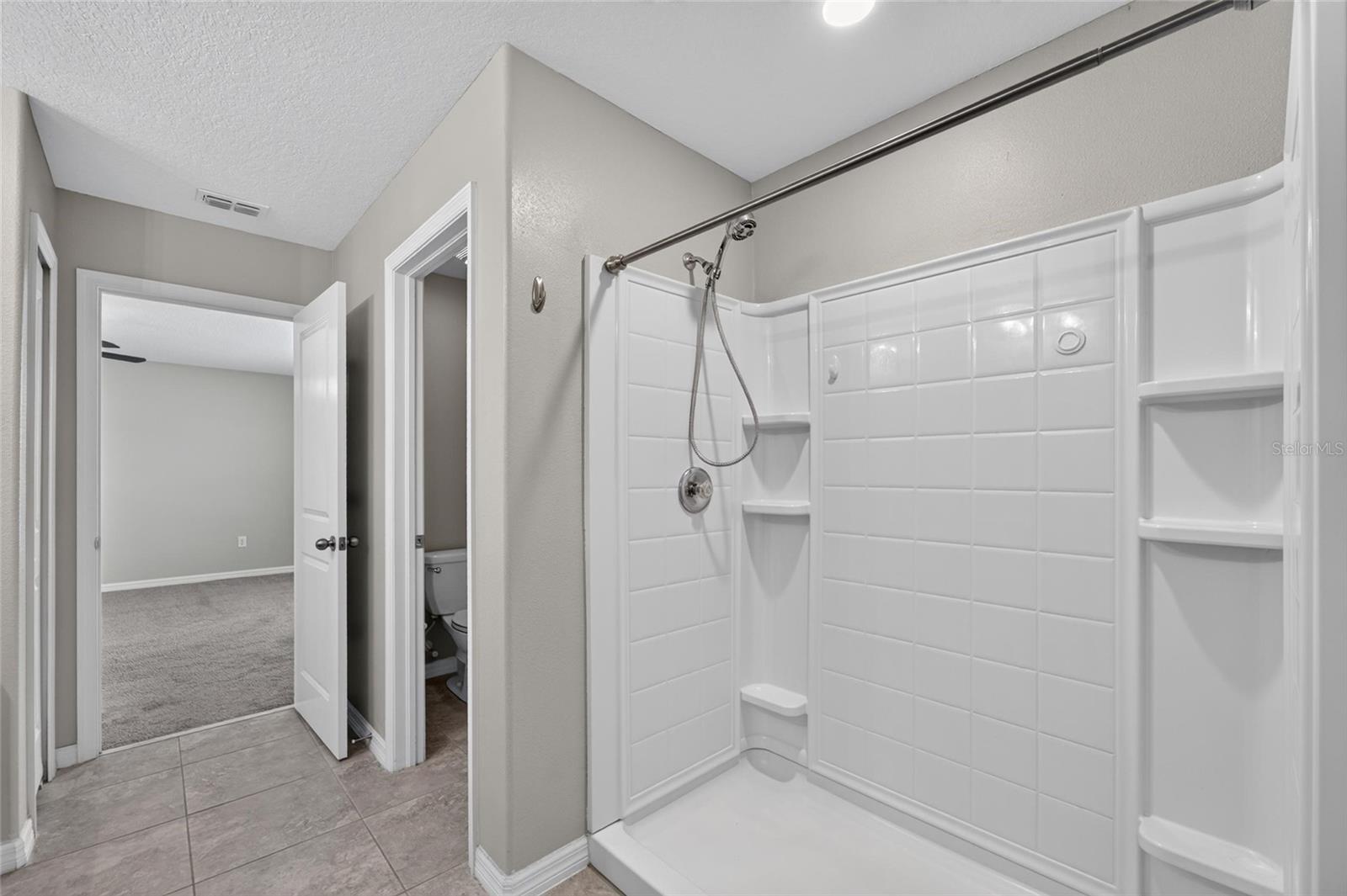 215 ENGLISH HERITAGE PL — photo 49