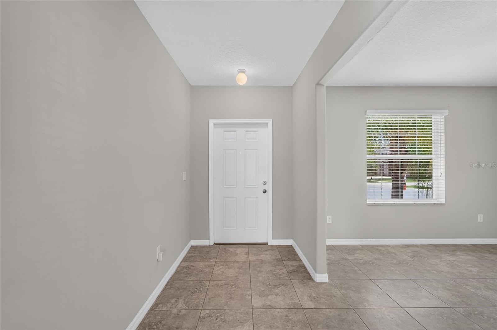 215 ENGLISH HERITAGE PL — photo 17