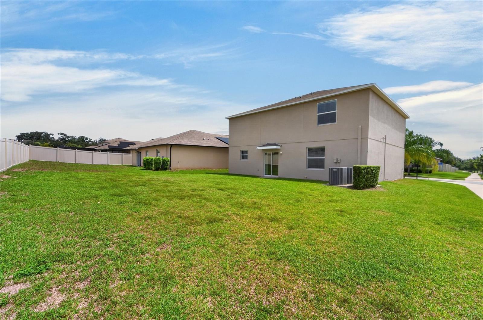 215 ENGLISH HERITAGE PL — photo 11
