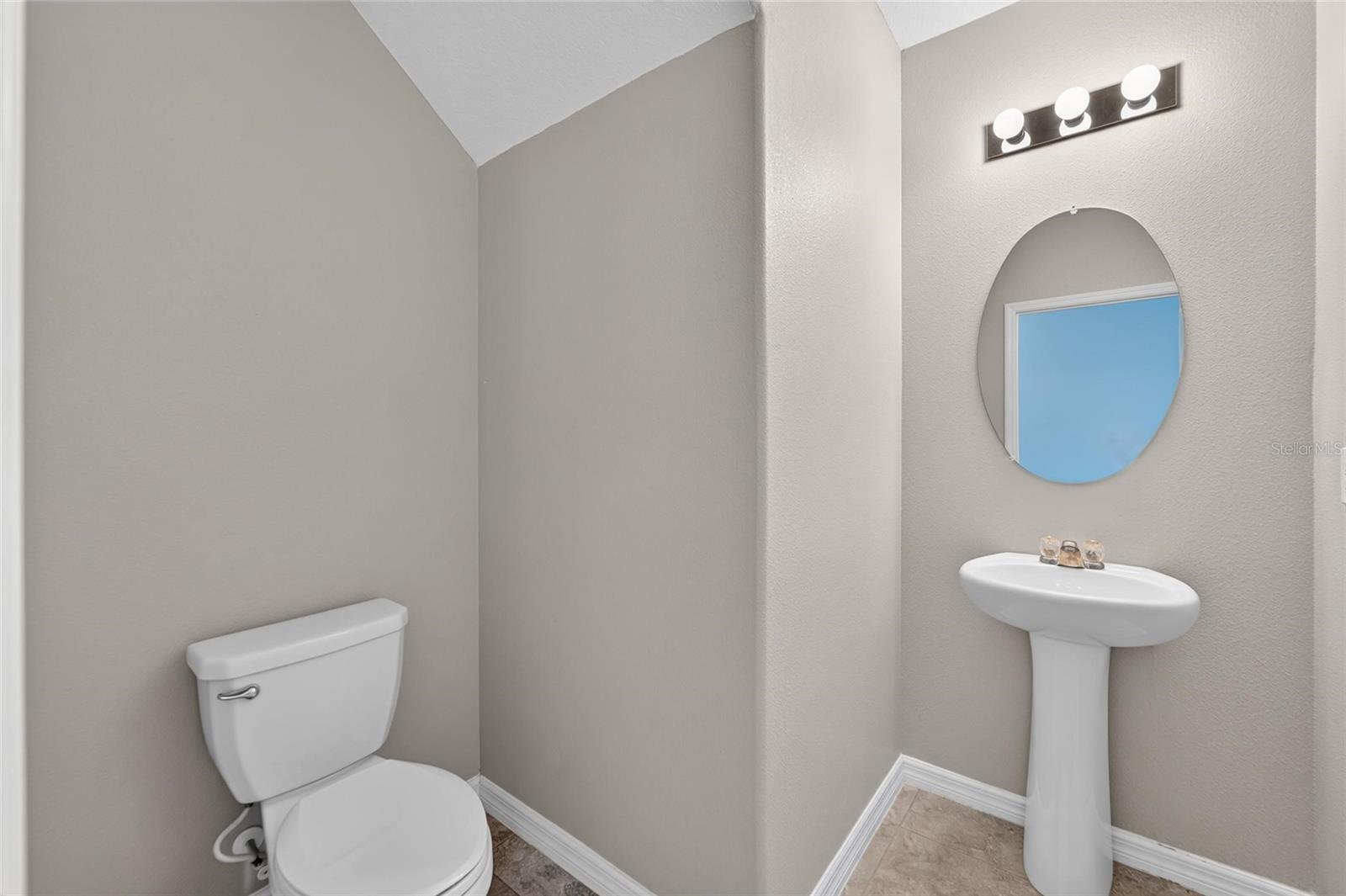 215 ENGLISH HERITAGE PL — photo 22