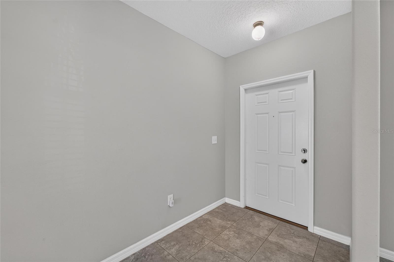 215 ENGLISH HERITAGE PL — photo 16
