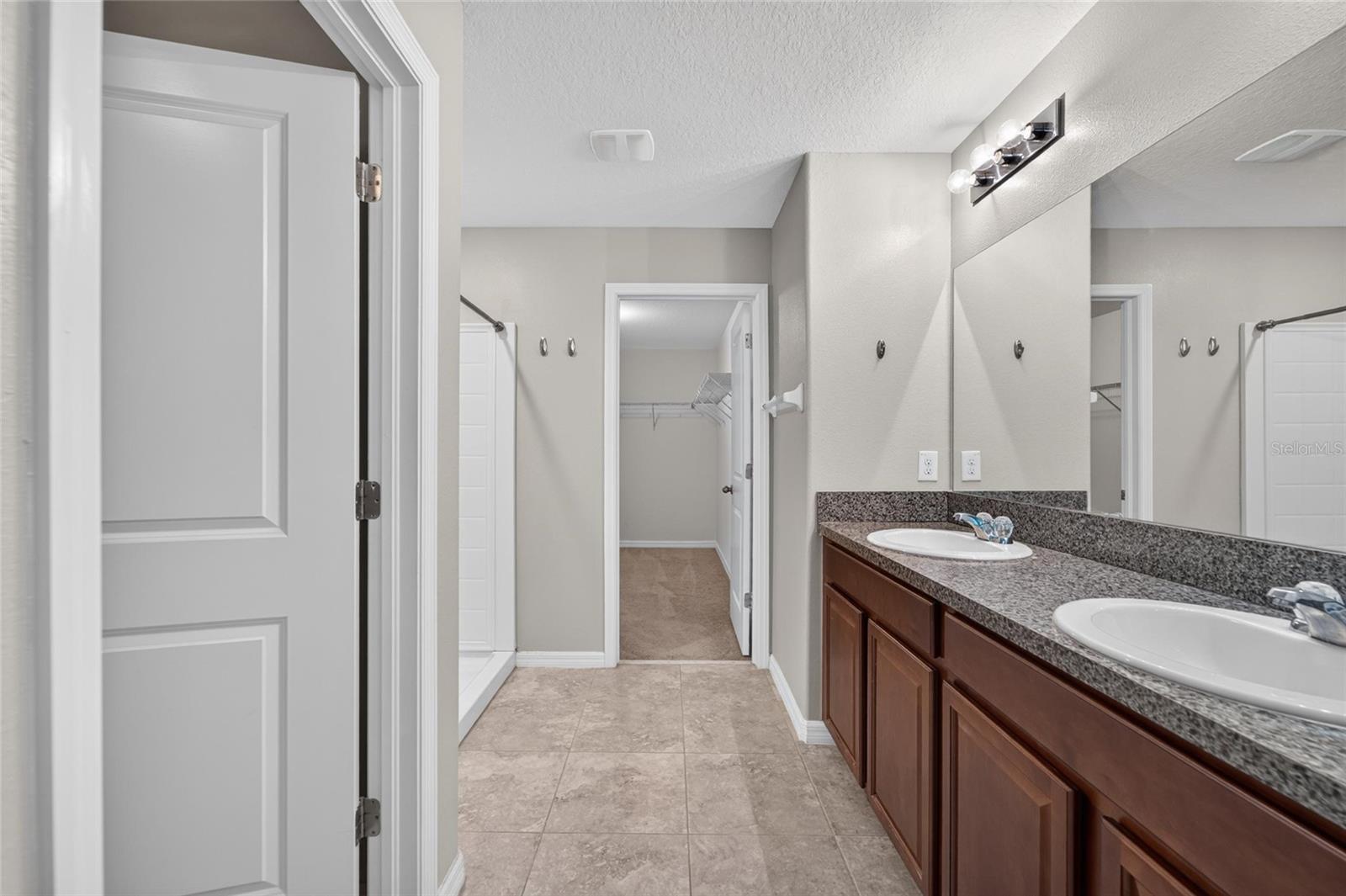 215 ENGLISH HERITAGE PL — photo 48