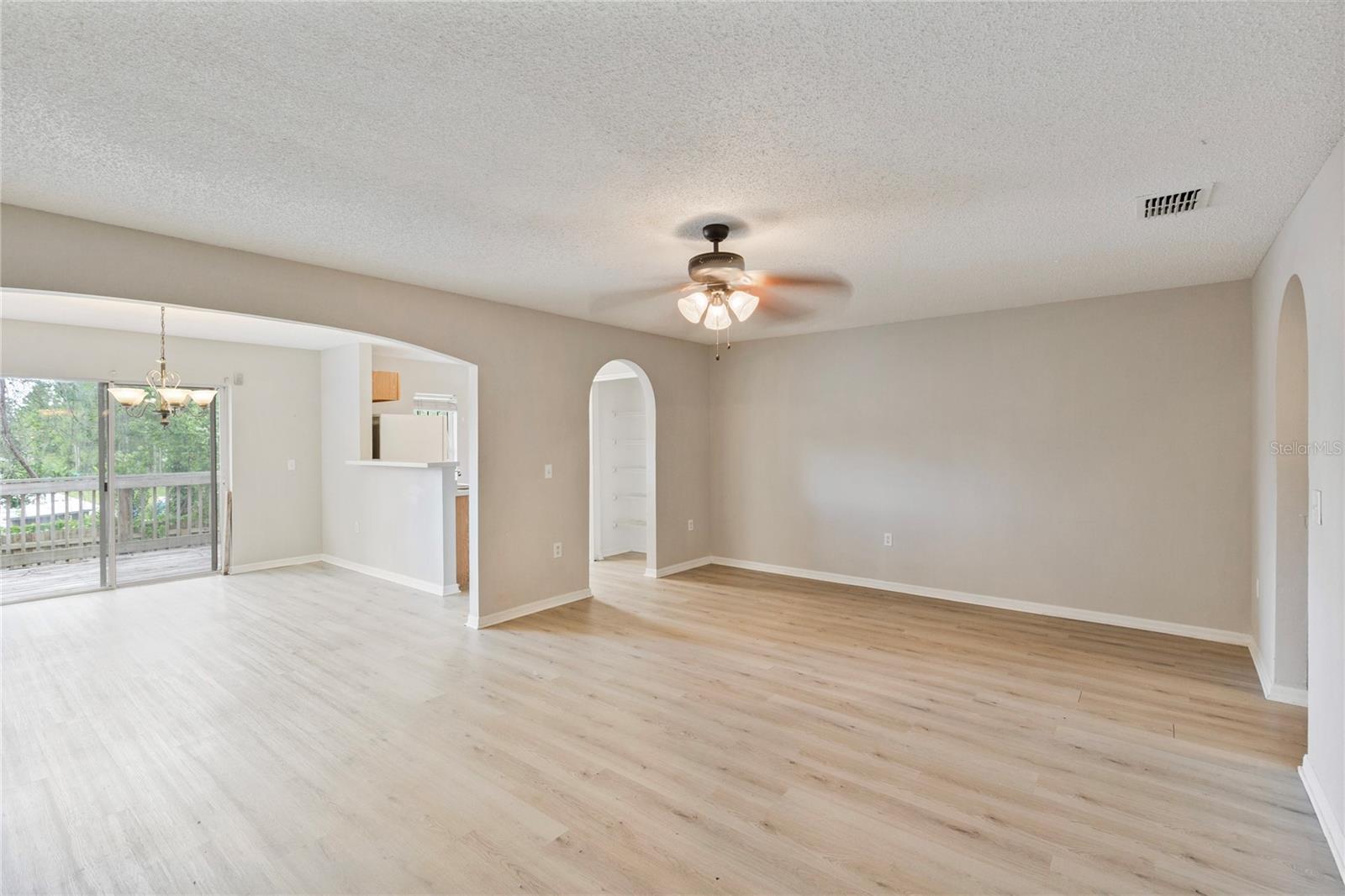 4617 ASHBURN SQUARE DR — photo 3