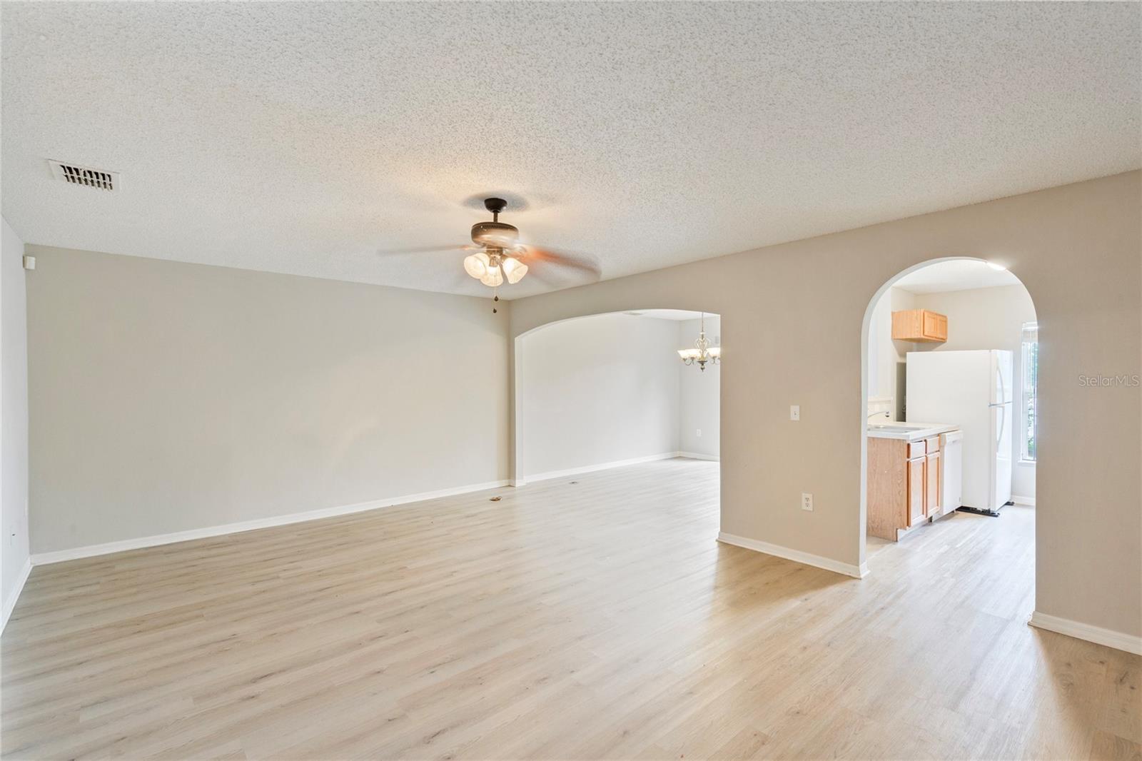 4617 ASHBURN SQUARE DR — photo 4
