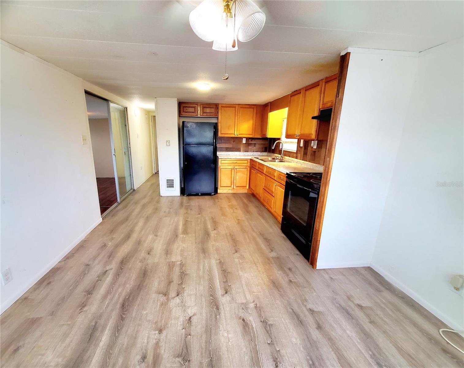 1908 SHADY COVE DR — photo 9