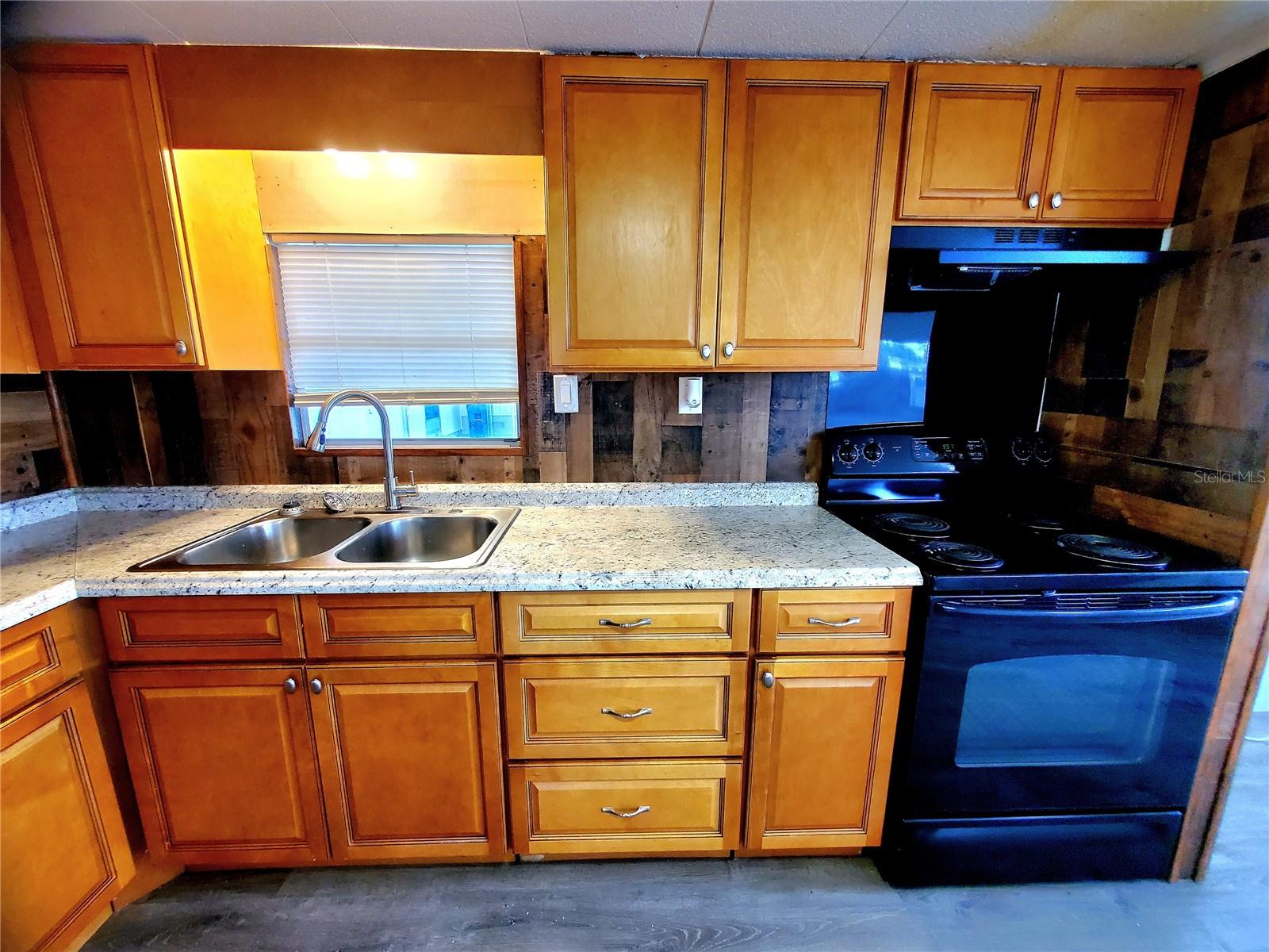 1908 SHADY COVE DR — photo 12