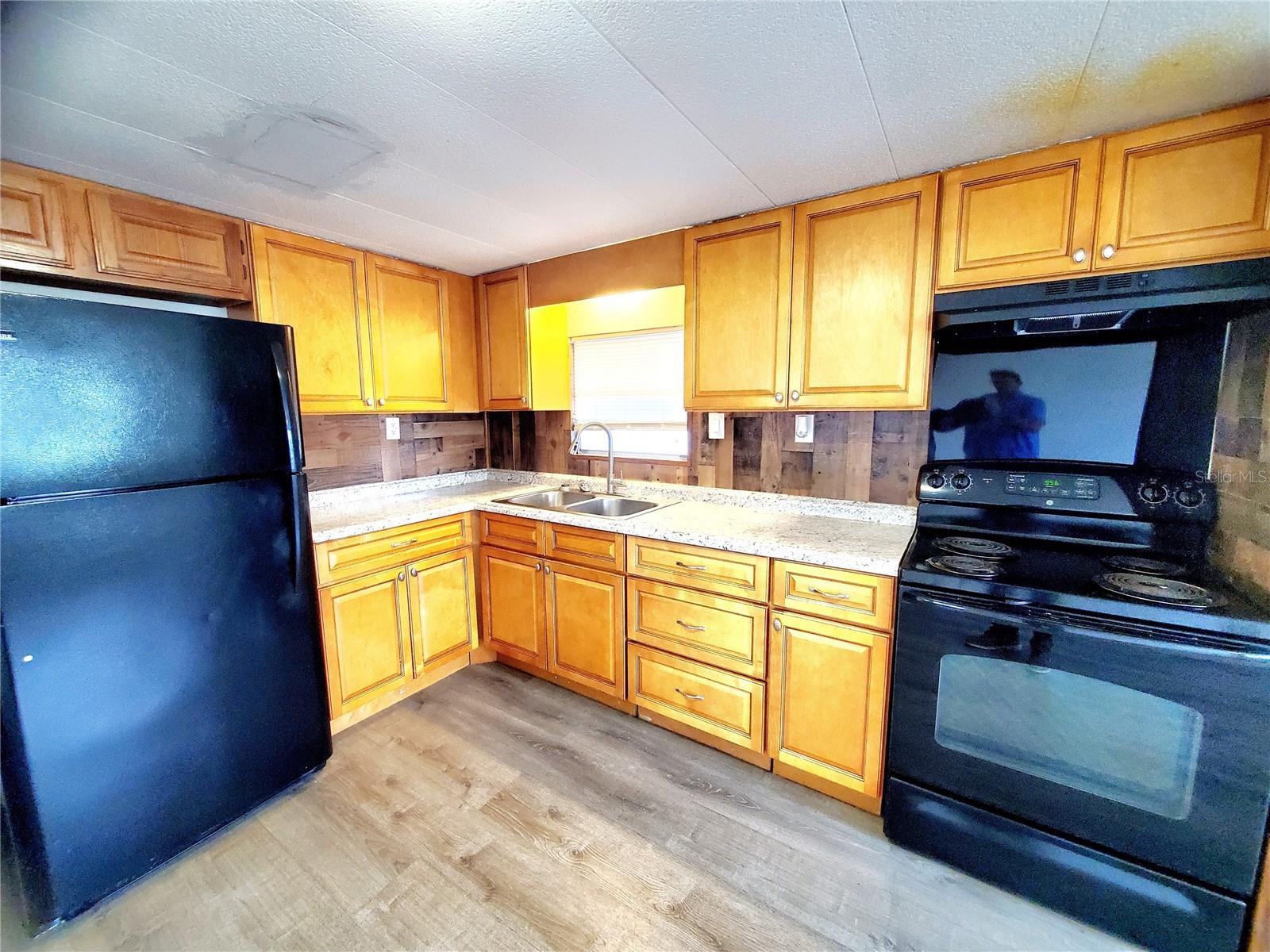 1908 SHADY COVE DR — photo 10
