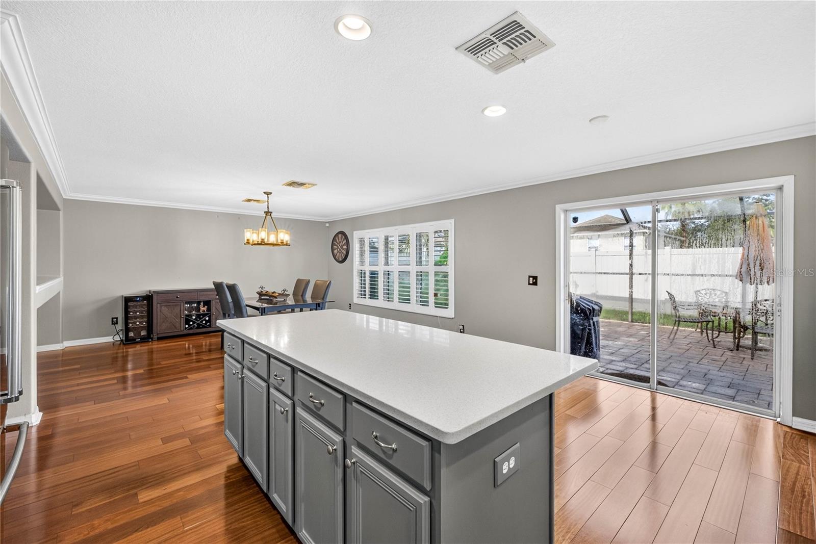 3351 LINTOWER DR — photo 18