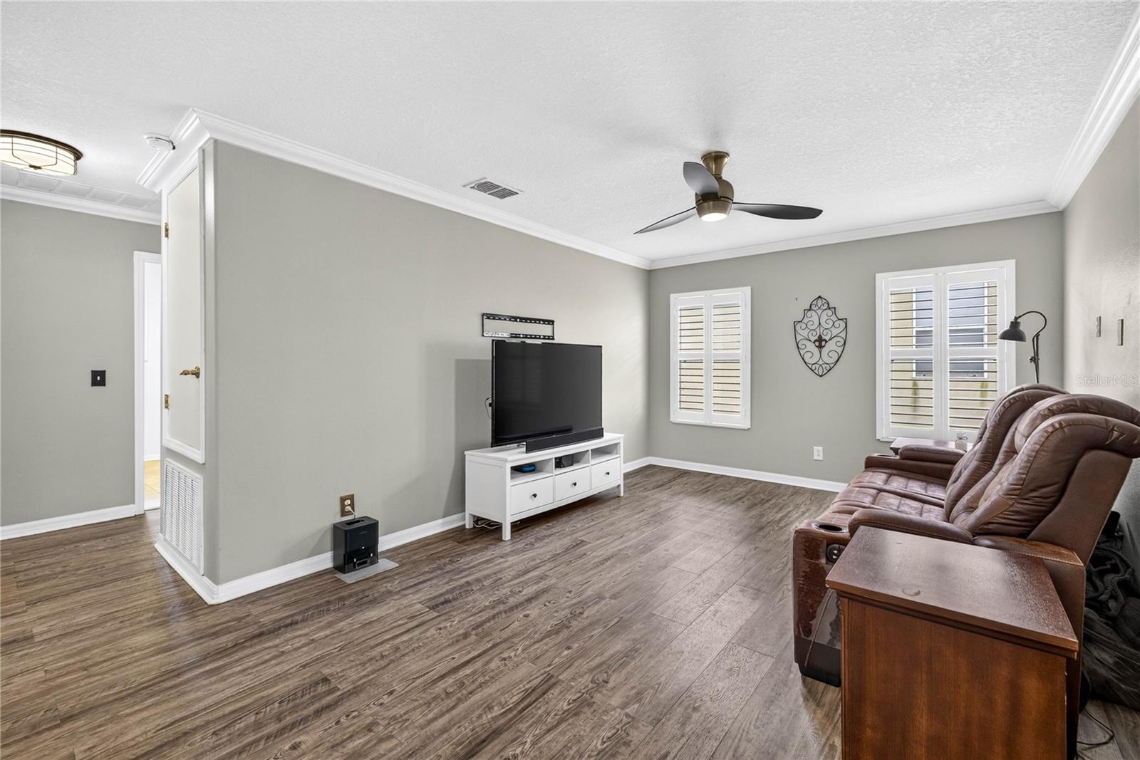3351 LINTOWER DR — photo 22