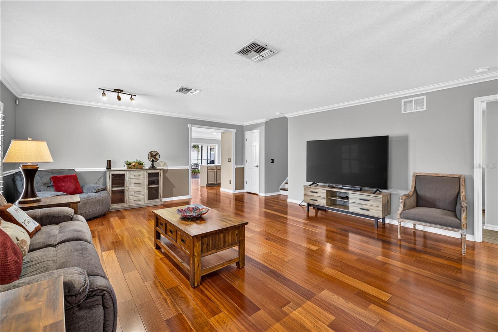 3351 LINTOWER DR — photo 6