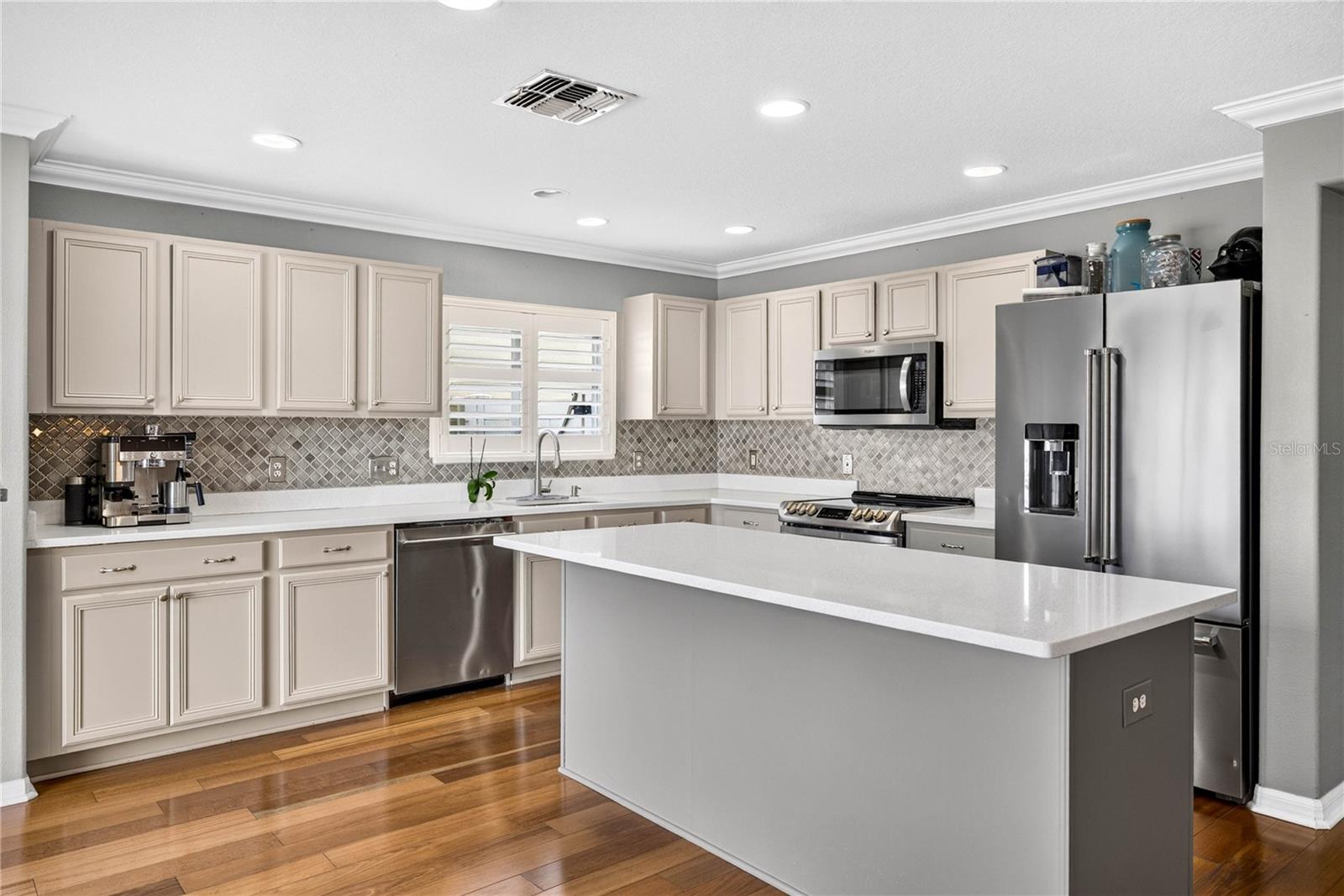 3351 LINTOWER DR — photo 17