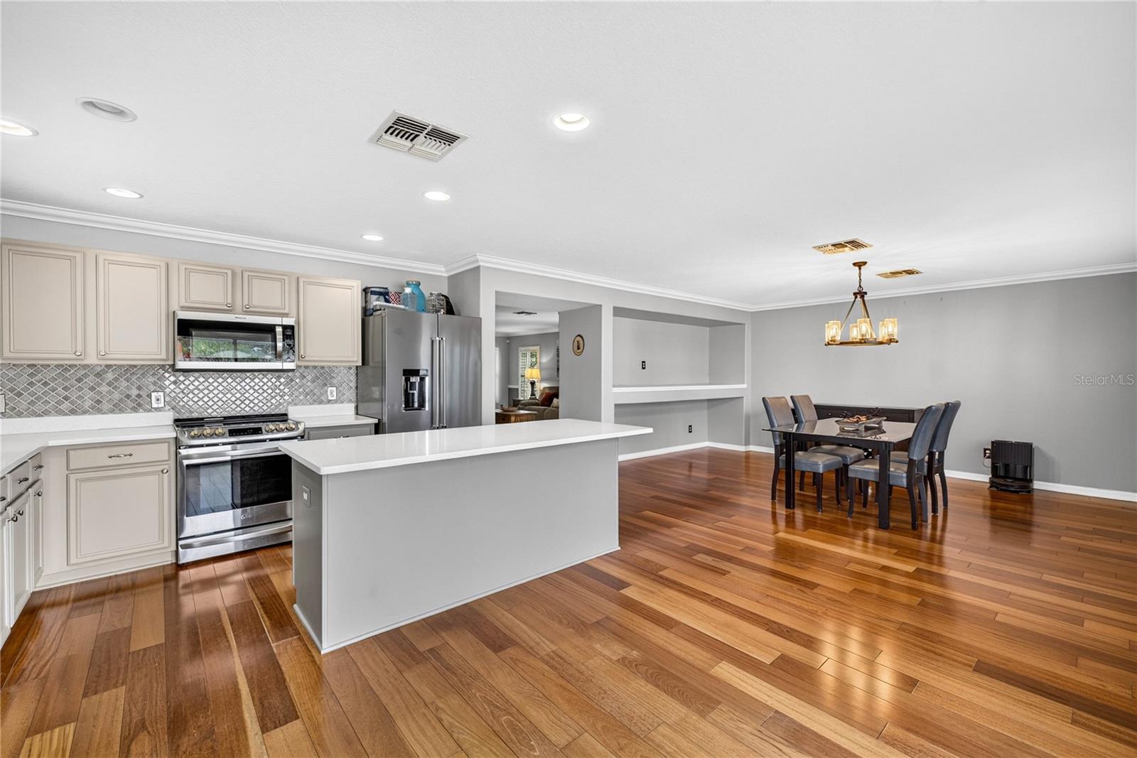3351 LINTOWER DR — photo 16