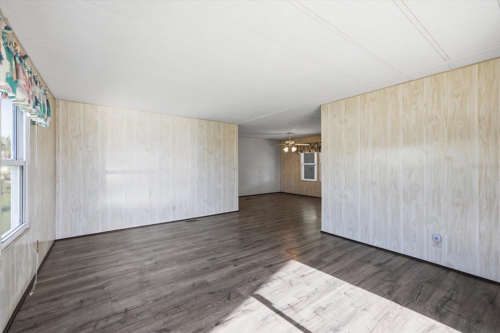129 NAUTICAL DR — photo 10