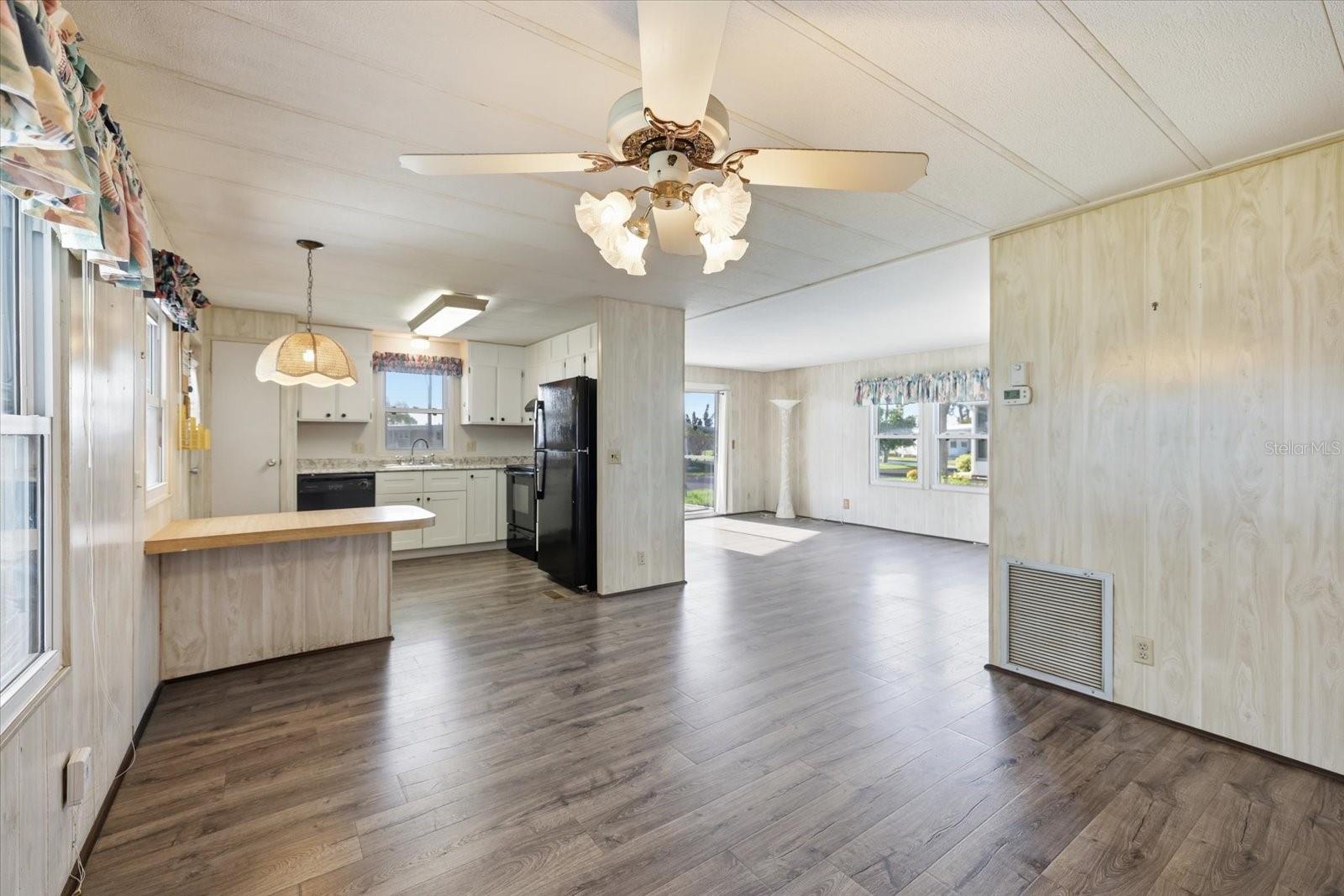 129 NAUTICAL DR — photo 7