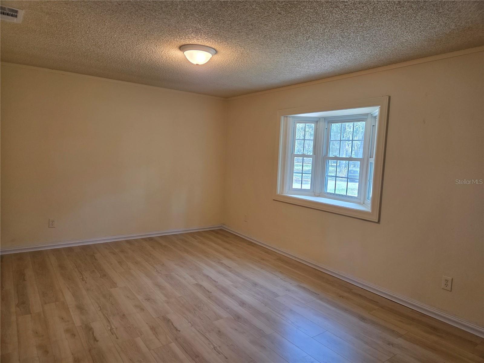 5809 J G ROGERS LN — photo 9