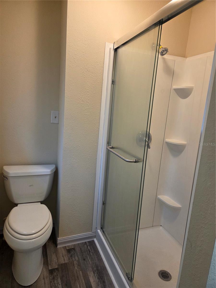 5809 J G ROGERS LN — photo 2
