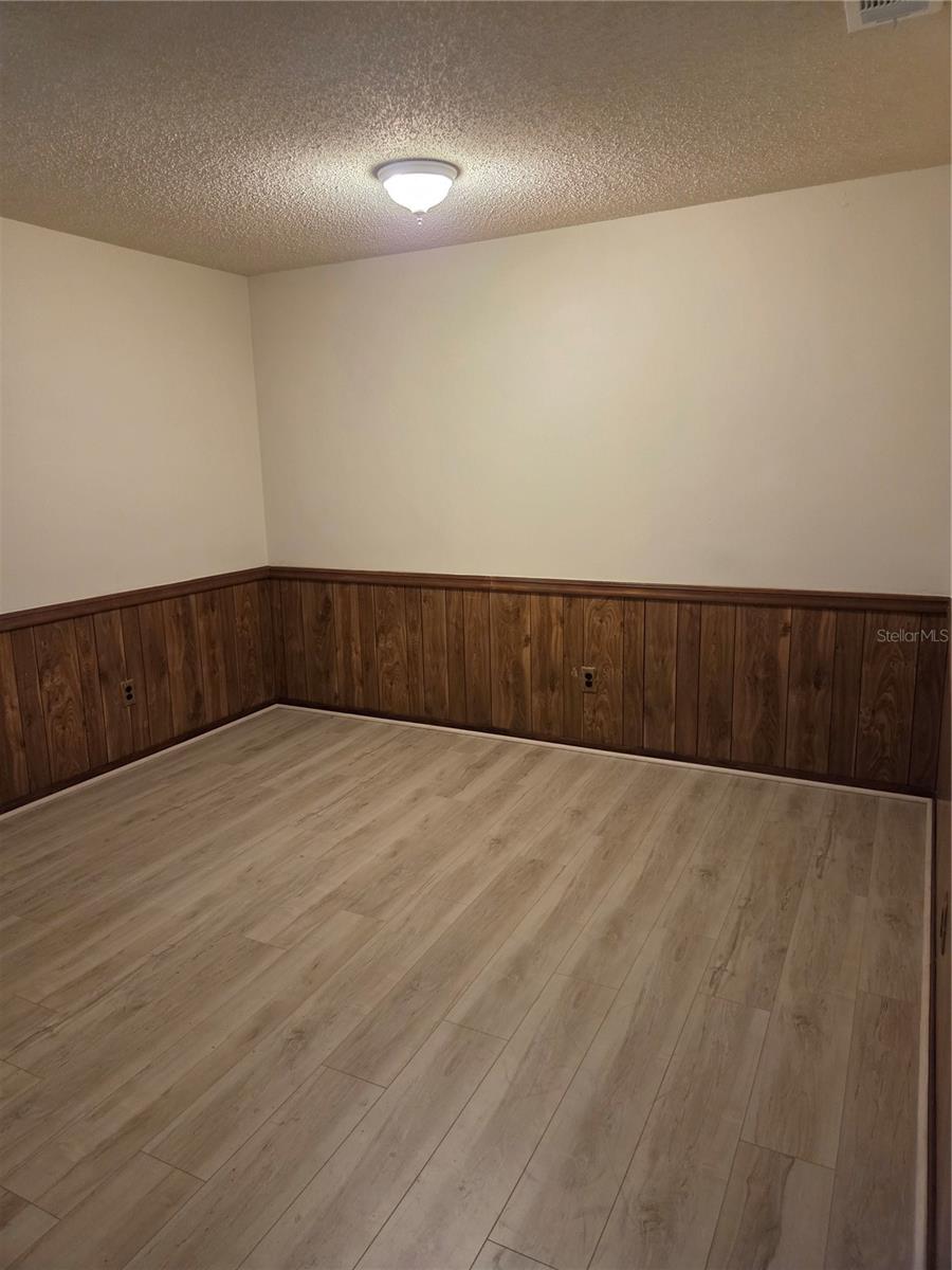 5809 J G ROGERS LN — photo 10