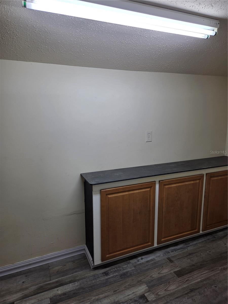 5809 J G ROGERS LN — photo 13
