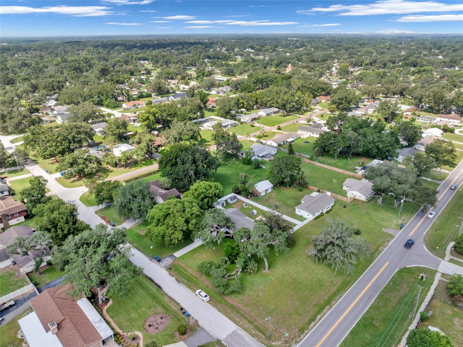 1002 KAY JEAN DR — photo 4