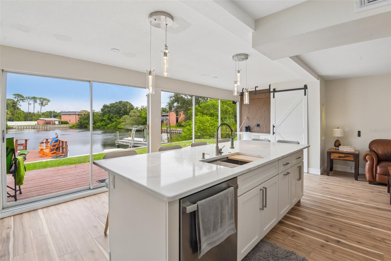 609 WESTWINDS DR #4 — photo 8