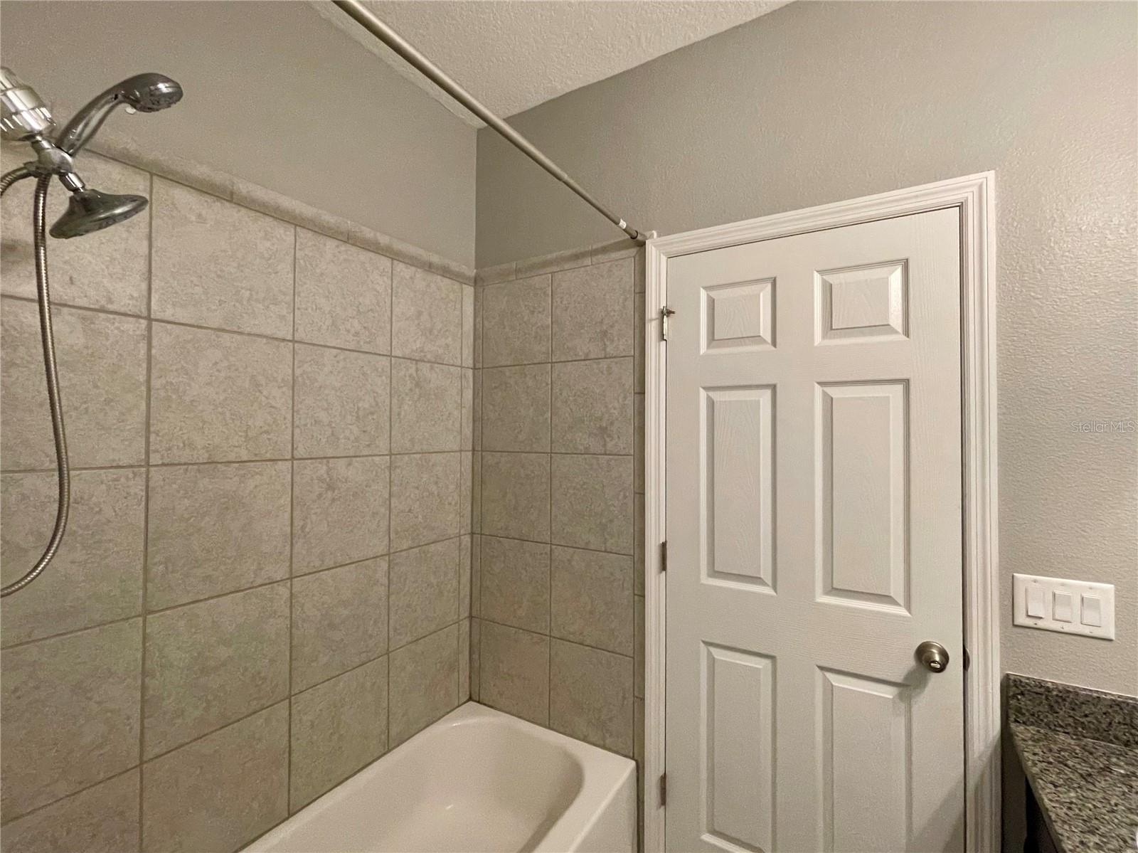 5211 AVALON PARK BLVD — photo 27