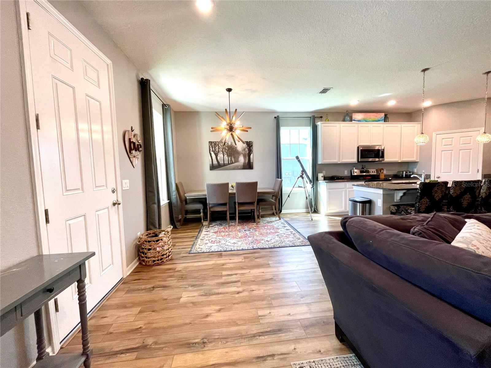 5211 AVALON PARK BLVD — photo 9