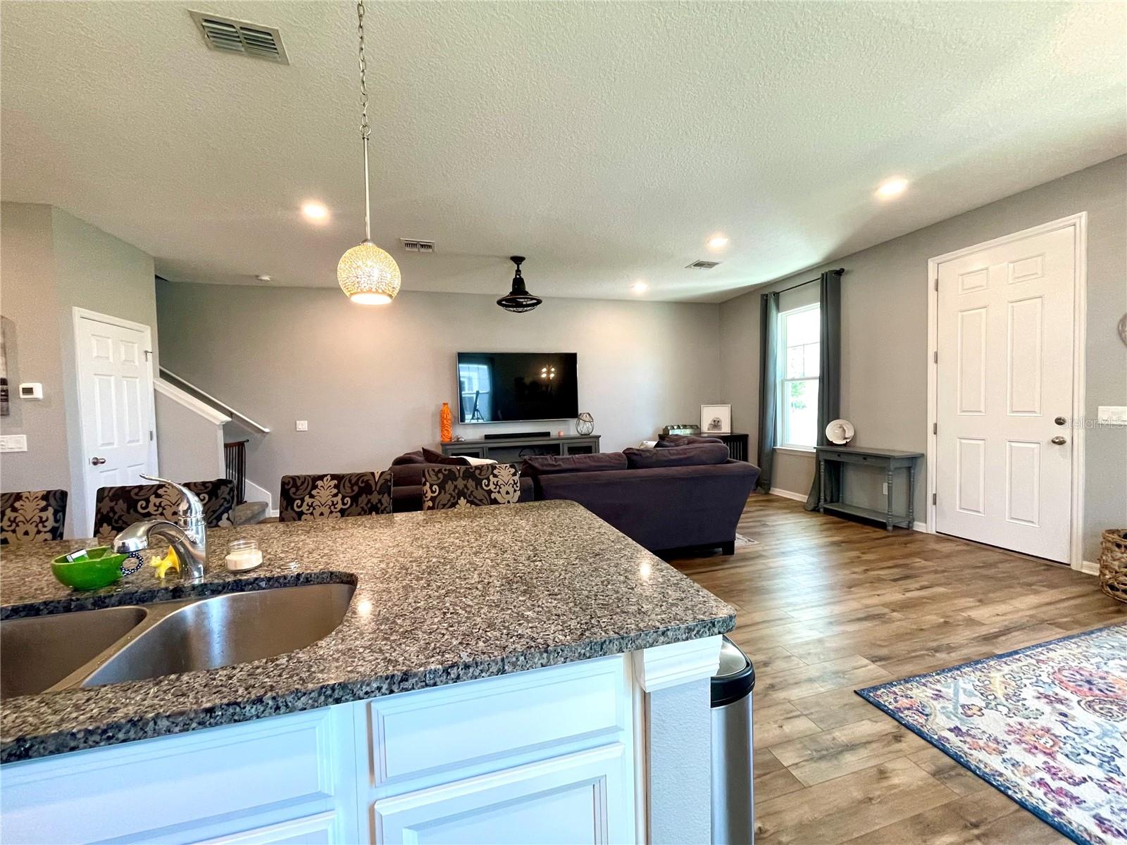 5211 AVALON PARK BLVD — photo 10