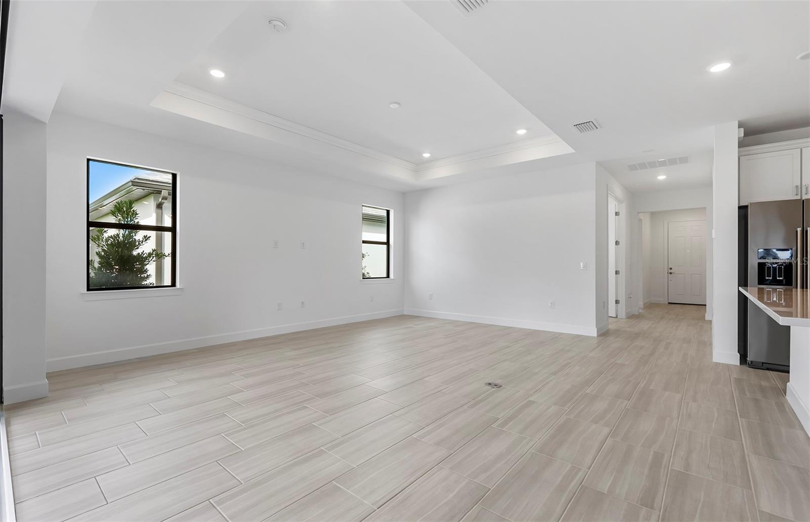 1565 RIDGEMORE ST — photo 10