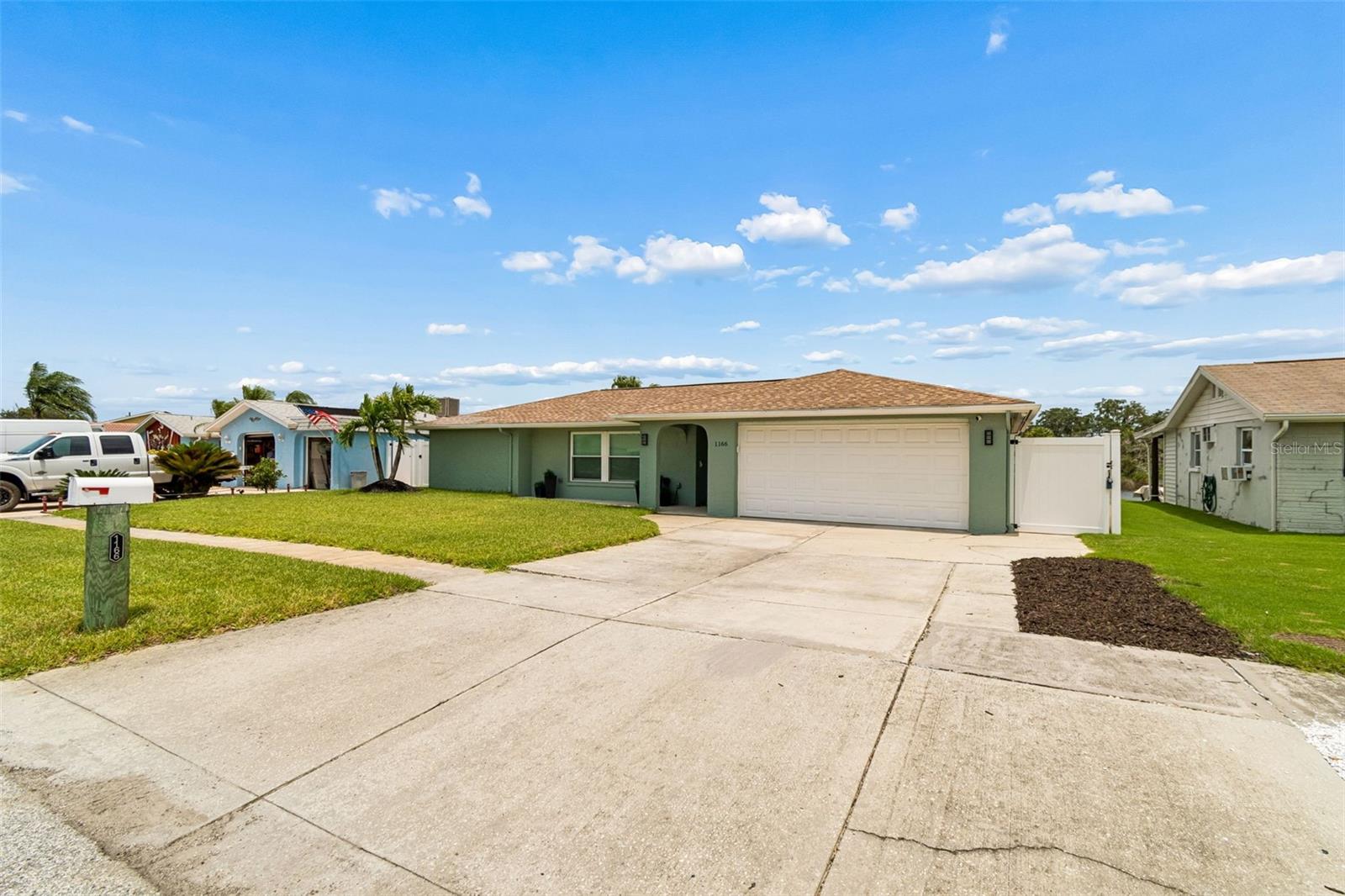 1166 CHANCELLOR DR — photo 2