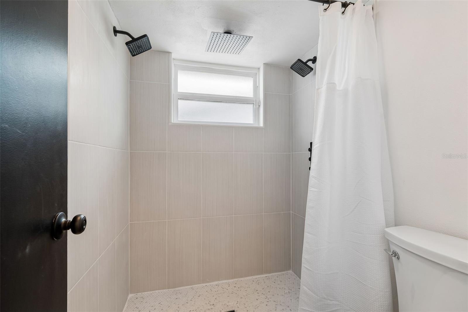 1166 CHANCELLOR DR — photo 59