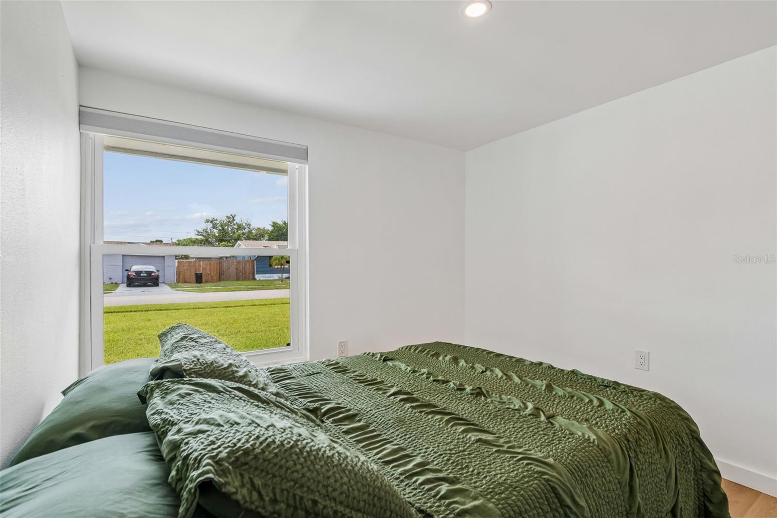 1166 CHANCELLOR DR — photo 42