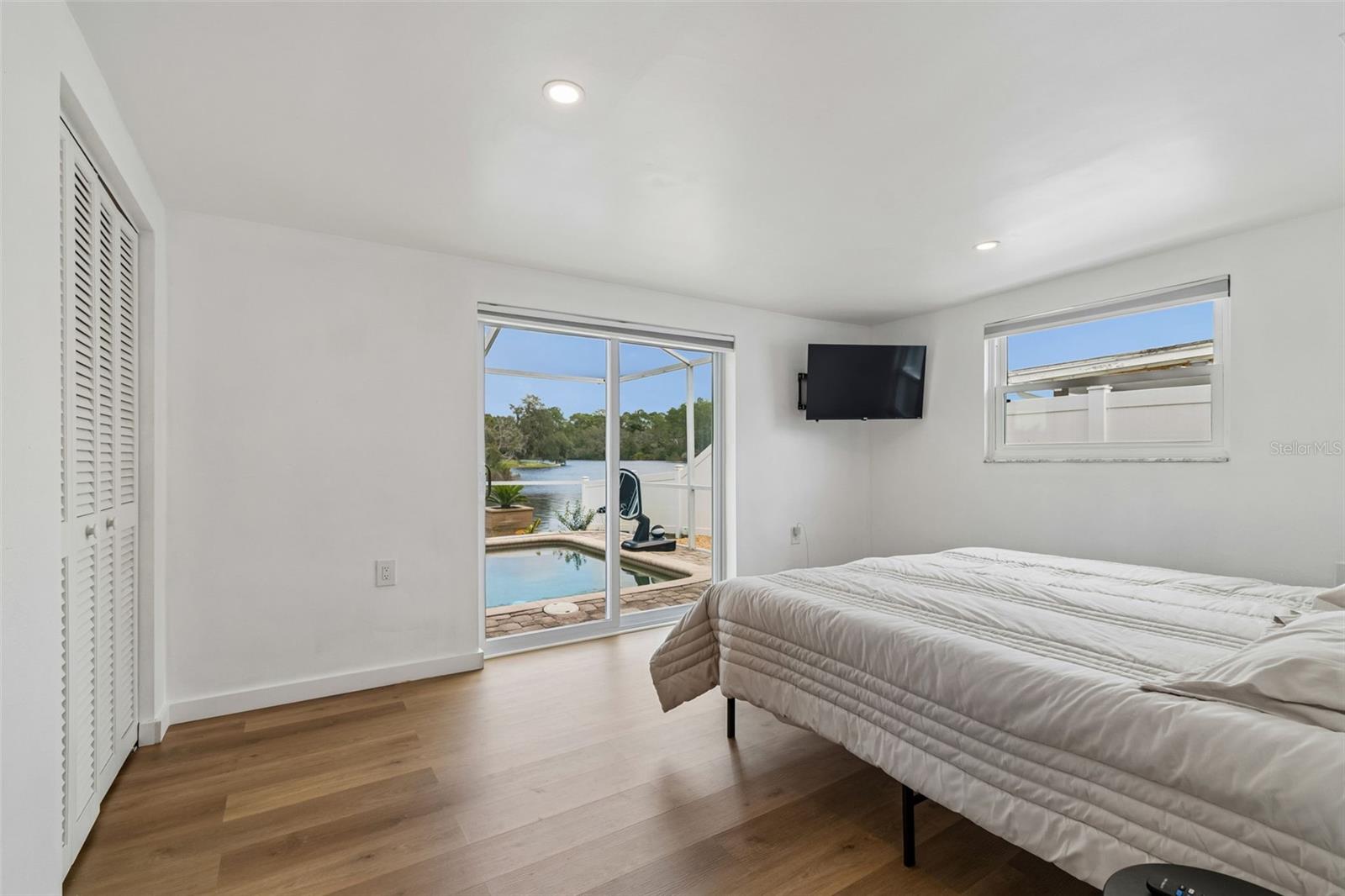 1166 CHANCELLOR DR — photo 49