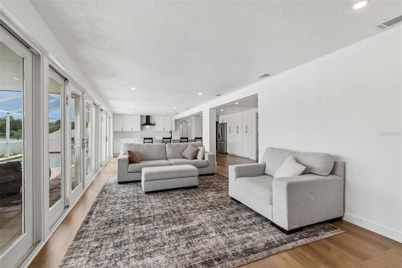 1166 CHANCELLOR DR — photo 23
