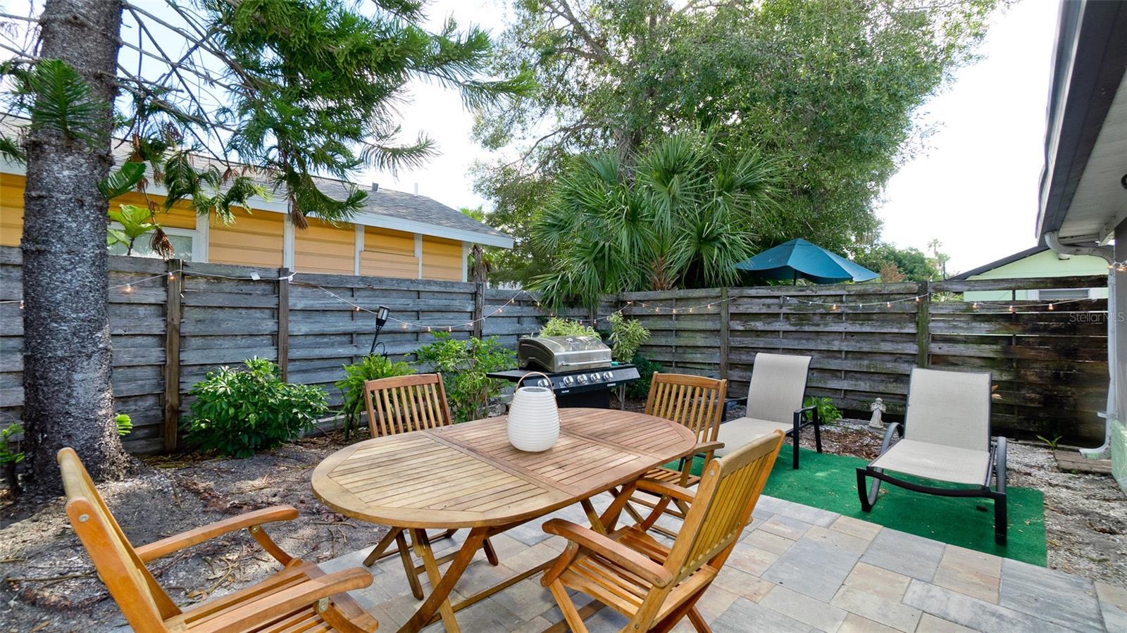 507 MADISON CT — photo 16