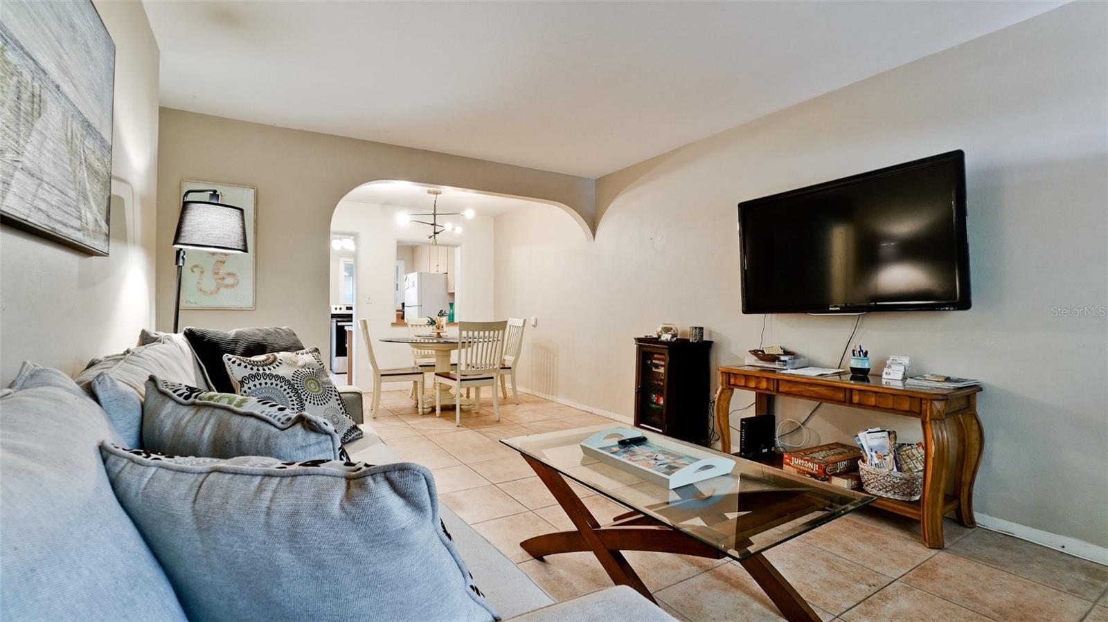 507 MADISON CT — photo 3