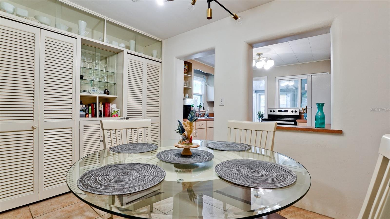 507 MADISON CT — photo 6