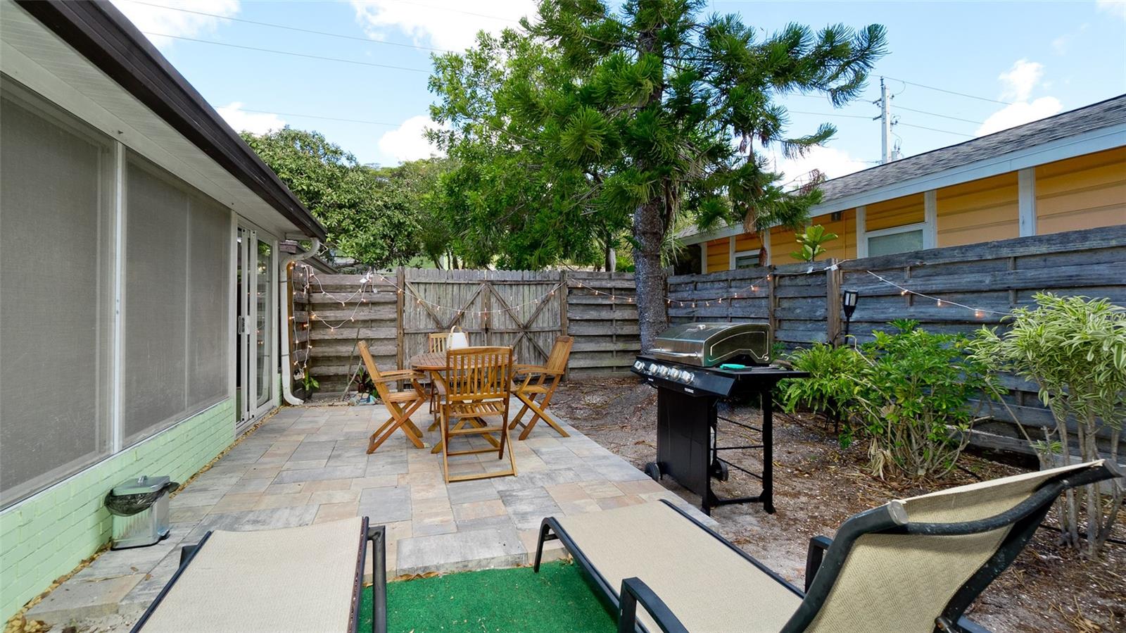 507 MADISON CT — photo 18