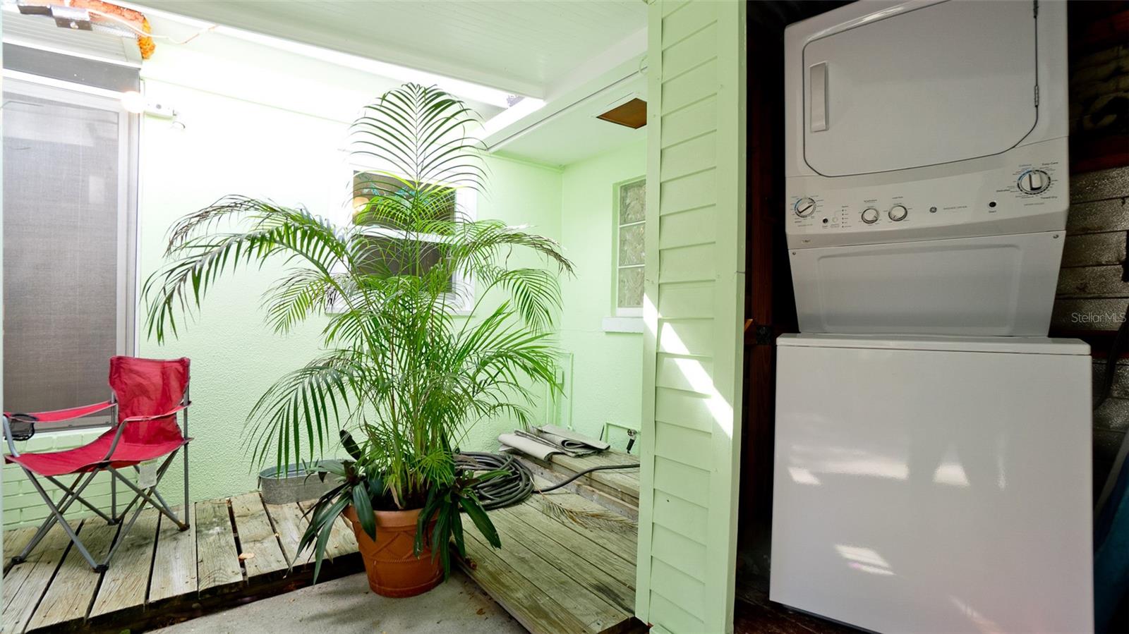 507 MADISON CT — photo 19