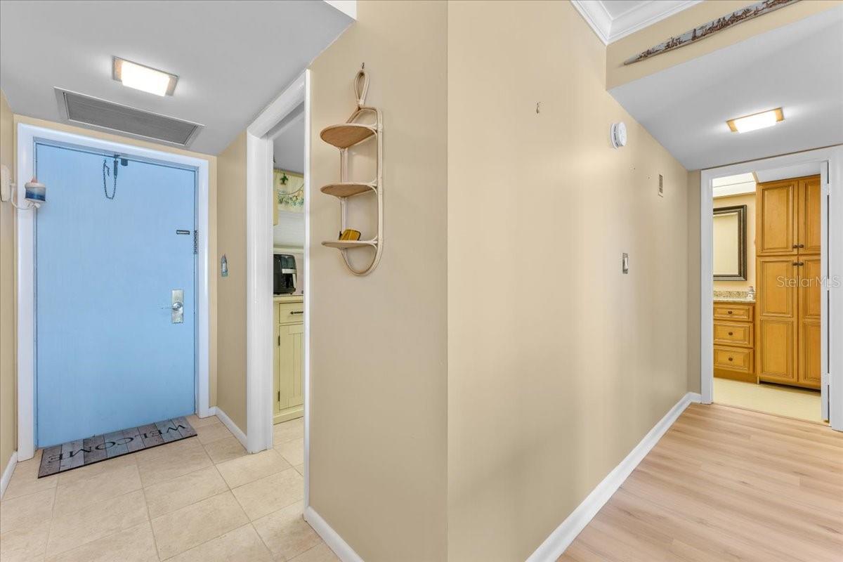 5020 BRITTANY DR S #118 — photo 14