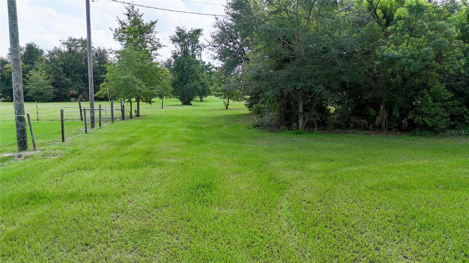 2452 WELCOME RD — photo 29