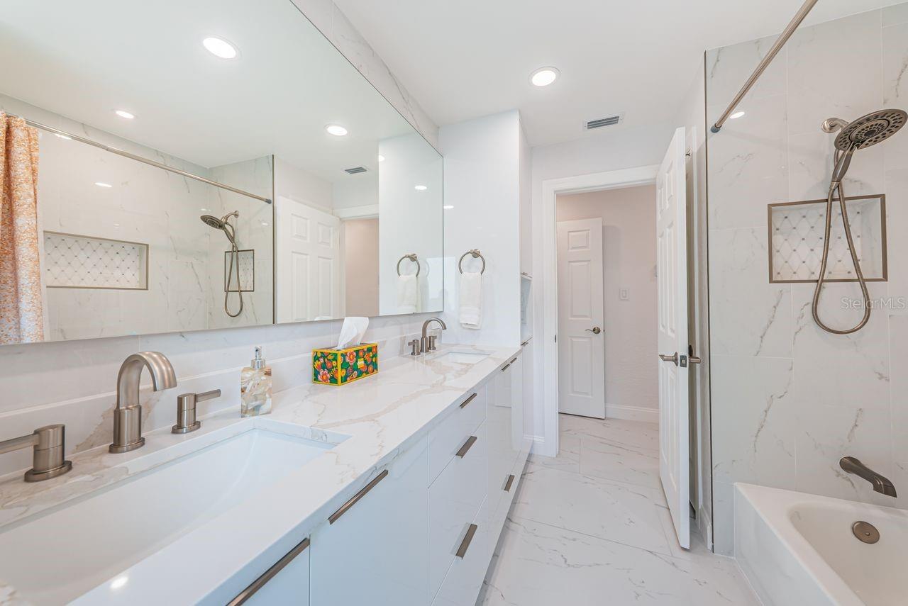 4280 13TH LN NE — photo 37