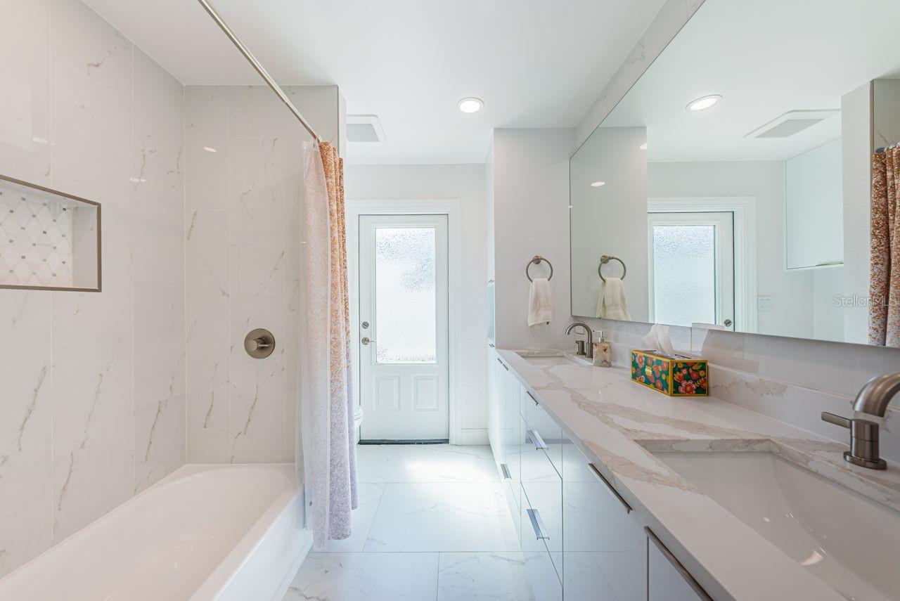 4280 13TH LN NE — photo 36