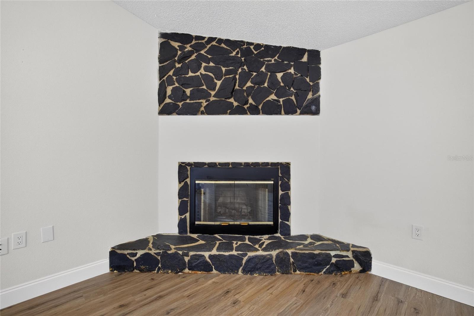 27526 GREEN WILLOW RUN — photo 21