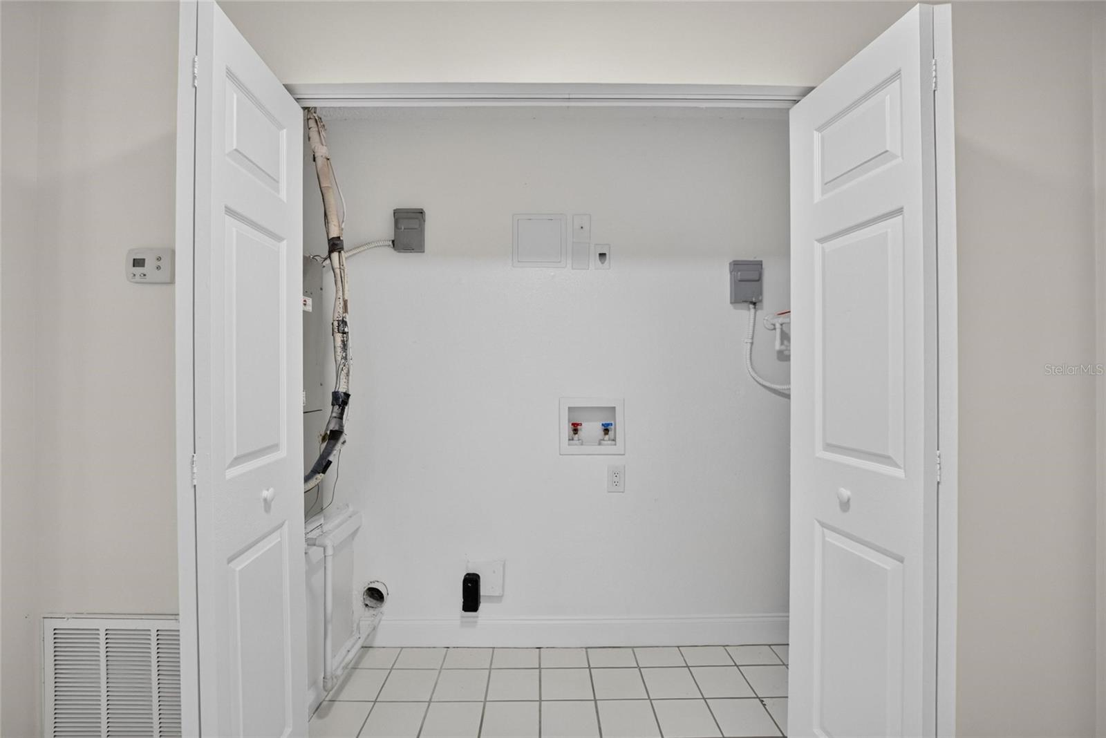 27526 GREEN WILLOW RUN — photo 63