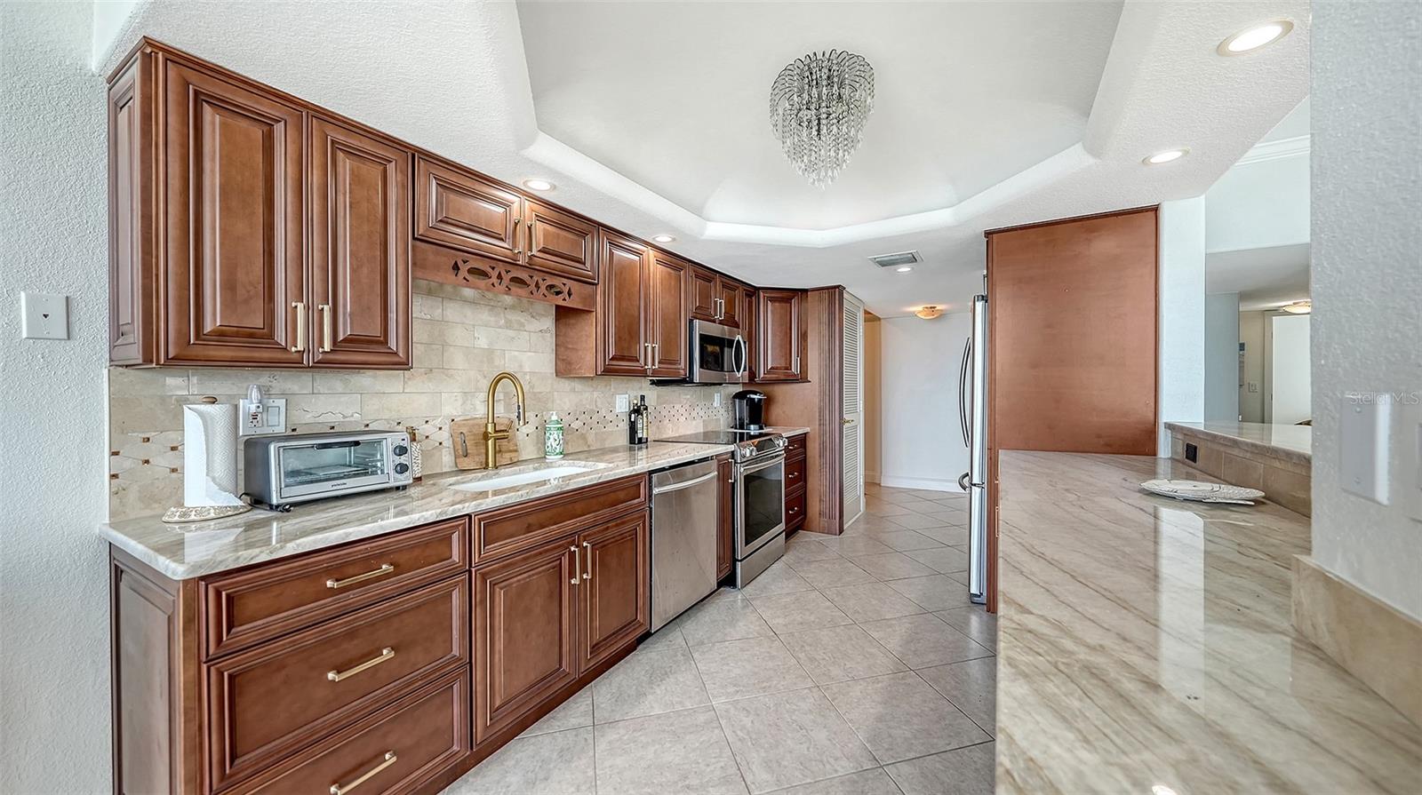 1111 N GULFSTREAM AVE #PH-C — photo 23